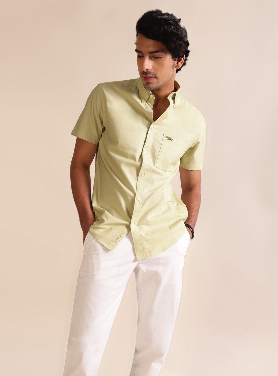 Men Solid Causal Green Shirt