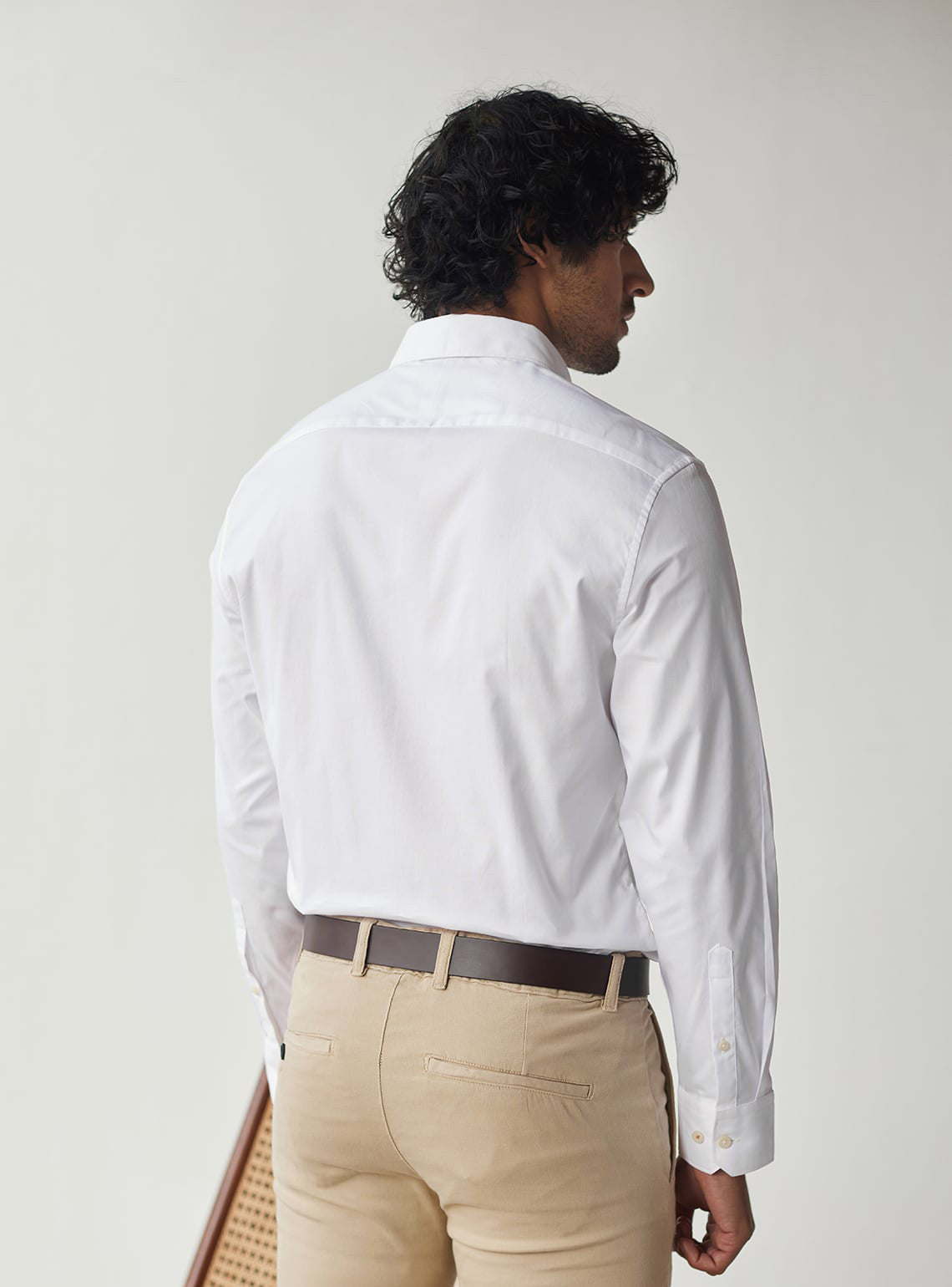 Essential White - Tan Mark Shirt