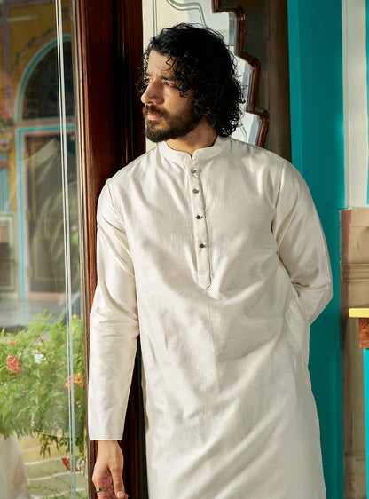 Ave White Cotton Silk Kurta